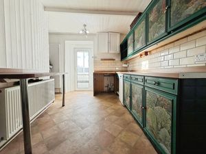 Photo 21- click for photo gallery